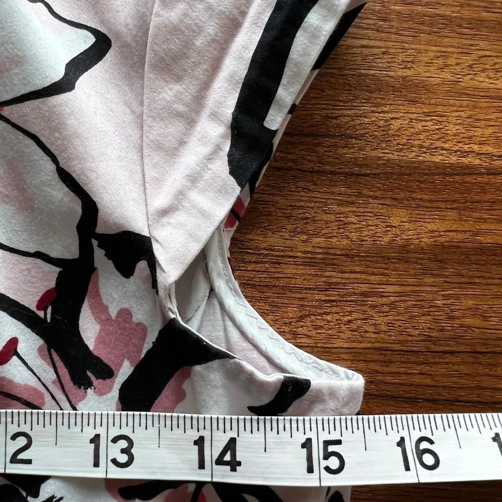 Kate Spade New York Tiger Lily print wrap dress featuring a blush pink base Sz 0